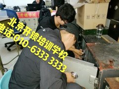 大鸡巴搓逼视频"